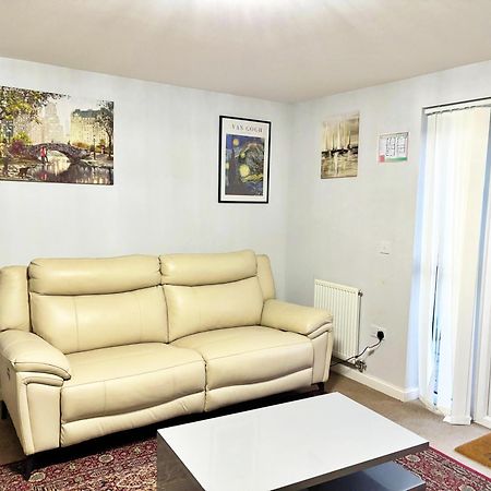 Newbuild - 3 Bedrooms, 2 Baths,5 Mins From Airport EDI Buitenkant foto