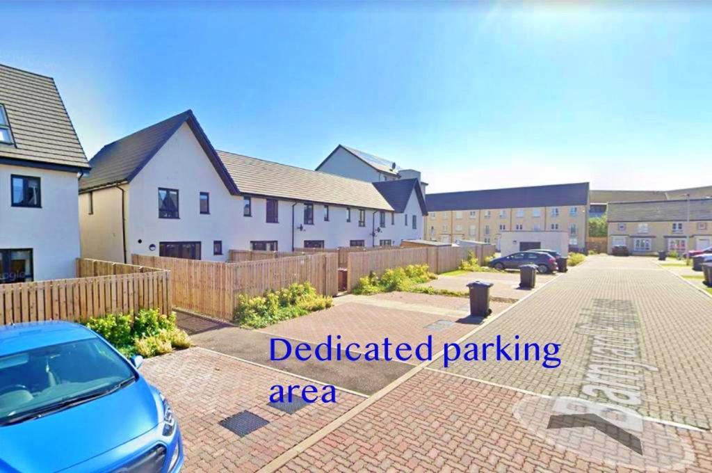Newbuild - 3 Bedrooms, 2 Baths,5 Mins From Airport EDI Buitenkant foto